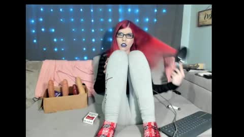 Snapshot of roxihazeleyes chatting on February 2025 01:13:01 AM roxihazeleyes online show from February 2025 01:13:01 AM