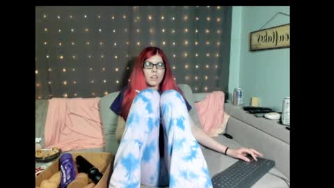 Snapshot of roxihazeleyes chatting on February 2025 09:24:02 AM roxihazeleyes online show from February 2025 09:24:02 AM