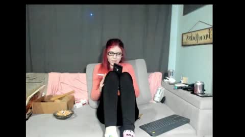 Snapshot of roxihazeleyes chatting on February 2025 01:13:02 AM roxihazeleyes online show from February 2025 01:13:02 AM