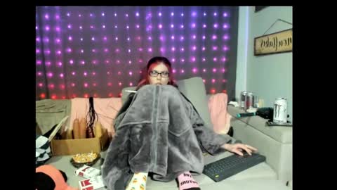 Snapshot of roxihazeleyes chatting on February 2025 07:22:02 AM roxihazeleyes online show from February 2025 07:22:02 AM