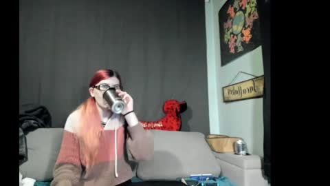 Snapshot of roxihazeleyes chatting on September 2025 07:43:01 AM roxihazeleyes online show from September 2025 07:43:01 AM