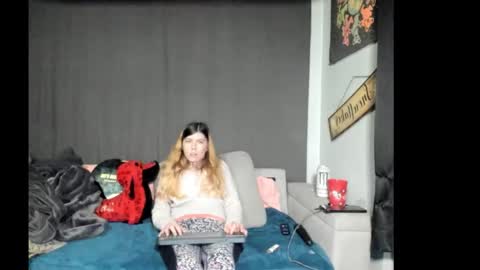 roxihazeleyes online show from February 2026 12:42:02 AM