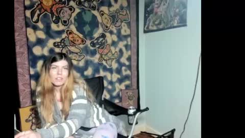 roxihazeleyes online show from July 2026 03:23:01 AM