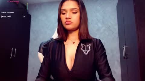 Snapshot of roxxi_2110 chatting on January 2026 02:02:02 AM roxxi_2110 online show from January 2026 02:02:02 AM