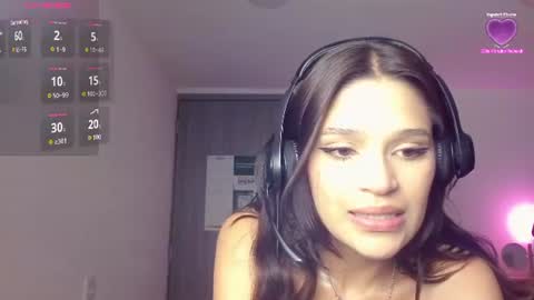Snapshot of roxxi_foxi chatting on July 2026 02:21:02 AM Roxxi online show from July 2026 02:21:02 AM