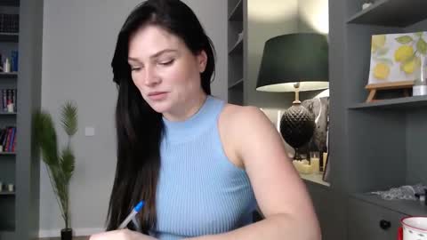 Snapshot of roxxiejet chatting on November 2025 09:09:01 AM roxxiejet online show from November 2025 09:09:01 AM