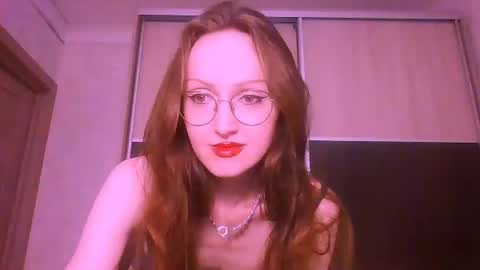 Roxxy Wharton online show from June 2026 12:00:01 PM