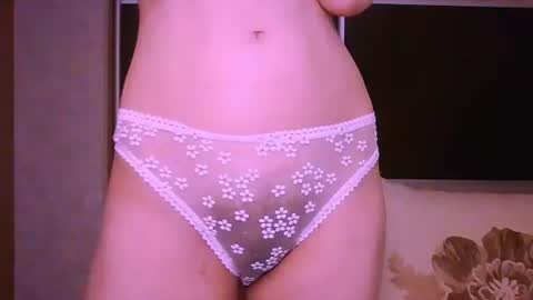 Roxxy Wharton online show from July 2026 11:05:01 AM