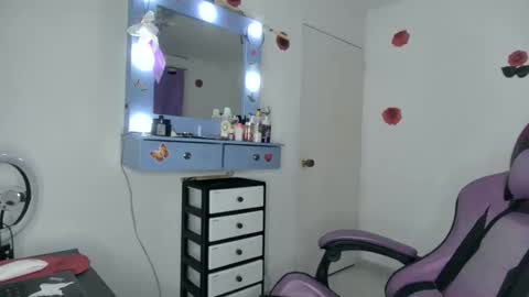 Roxy online show from March 2026 03:56:01 AM