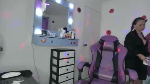Roxy online show from May 2026 05:03:02 AM