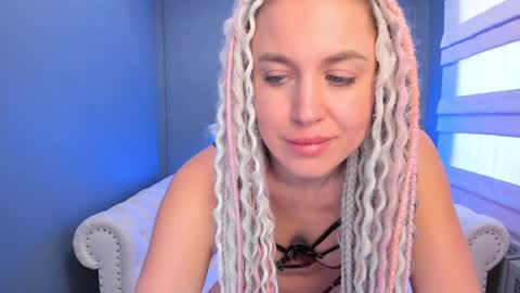 Roxy online show from December 2024 08:08:02 AM