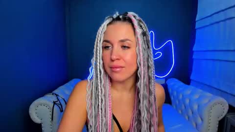 Roxy online show from November 2025 02:32:01 AM