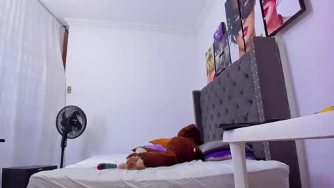 Snapshot of roxy_rebel chatting on February 2025 02:10:02 PM roxy online show from February 2025 02:10:02 PM