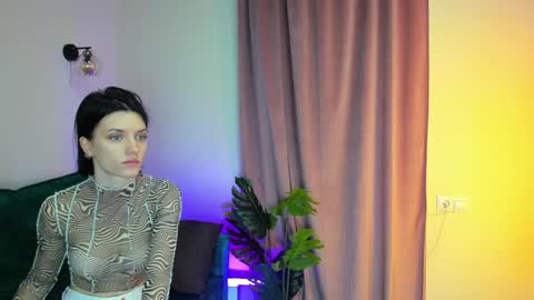 Snapshot of roxy_riot_ chatting on February 2025 01:23:01 AM roxy_riot_ online show from February 2025 01:23:01 AM