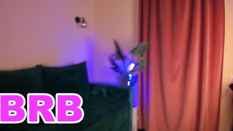 Snapshot of roxy_riot_ chatting on February 2025 04:37:01 AM roxy_riot_ online show from February 2025 04:37:01 AM