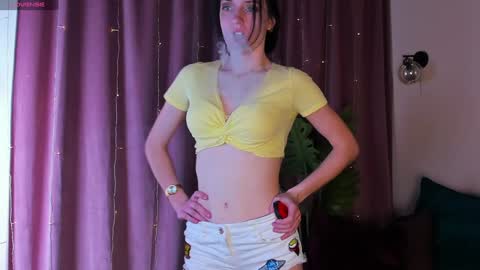 Snapshot of roxy_riot_ chatting on February 2025 07:35:01 AM roxy_riot_ online show from February 2025 07:35:01 AM