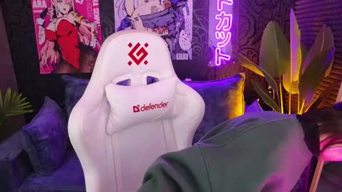 Snapshot of roxy_riot_ chatting on February 2025 07:34:01 AM roxy_riot_ online show from February 2025 07:34:01 AM