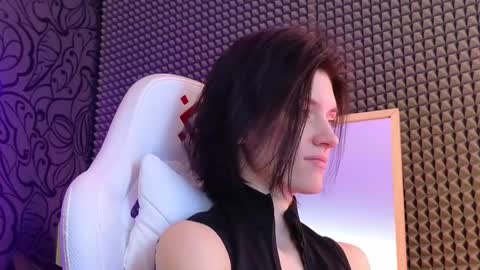 Snapshot of roxy_riot_ chatting on February 2025 07:33:01 AM roxy_riot_ online show from February 2025 07:33:01 AM