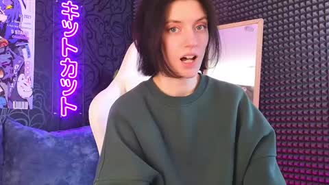 Snapshot of roxy_riot_ chatting on February 2025 07:31:01 AM roxy_riot_ online show from February 2025 07:31:01 AM