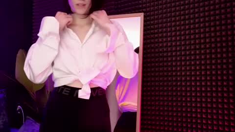 Snapshot of roxy_riot_ chatting on March 2025 08:00:01 AM roxy_riot_ online show from March 2025 08:00:01 AM