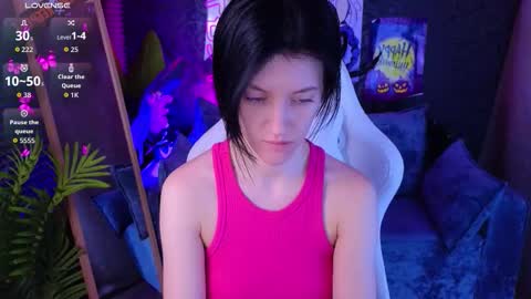 Snapshot of roxy_riot_ chatting on October 2025 01:31:01 AM roxy_riot_ online show from October 2025 01:31:01 AM