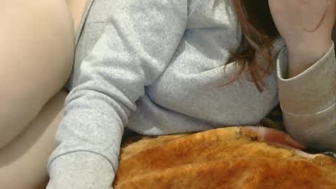 Snapshot of roxy_secrets chatting on February 2025 10:59:01 PM roxy secrets online show from February 2025 10:59:01 PM