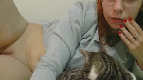 Snapshot of roxy_secrets chatting on November 2025 06:57:02 AM roxy secrets online show from November 2025 06:57:02 AM