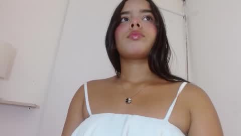 Snapshot of roxy_stone1 chatting on November 2025 07:25:01 PM roxy_stone1 online show from November 2025 07:25:01 PM