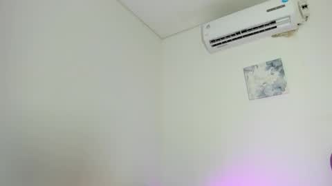 Snapshot of roxy_stone1 chatting on February 2026 07:29:02 PM roxy_stone1 online show from February 2026 07:29:02 PM