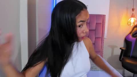 Snapshot of roxy_stone1 chatting on February 2026 07:25:02 PM roxy_stone1 online show from February 2026 07:25:02 PM