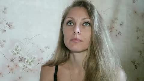 roxyfox18x01 online show from October 2025 07:30:01 AM