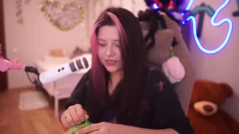 roxysuh online show from October 2025 08:16:02 AM