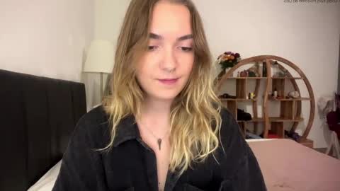 Roxy online show from May 2026 12:21:02 PM