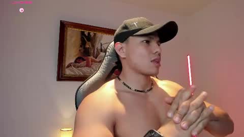 Snapshot of roy__constance chatting on July 2026 01:58:33 AM Roy Constance online show from July 2026 01:58:33 AM