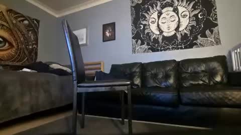 royalcrown6969 online show from June 2026 06:32:02 AM