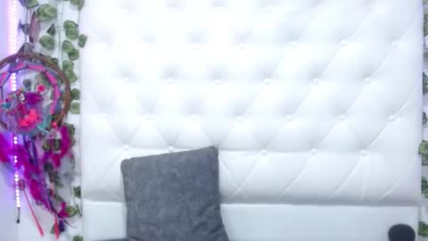 Bruna Royale  online show from April 2026 03:23:01 PM