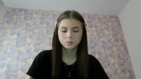 Snapshot of royalvelour chatting on May 2026 12:01:01 PM royalvelour online show from May 2026 12:01:01 PM