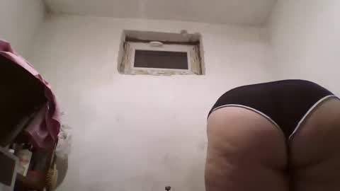 Snapshot of roza1999 chatting on December 2024 03:58:02 AM ALISE LidaL online show from December 2024 03:58:02 AM