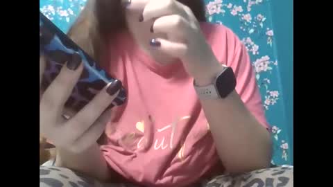 Snapshot of roza1999 chatting on November 2025 04:30:01 PM ALISE LidaL online show from November 2025 04:30:01 PM