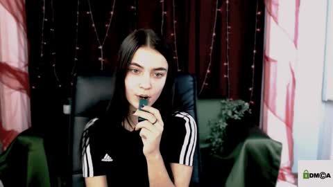 Snapshot of rozmary_ket chatting on December 2024 10:34:02 AM Im Rozmary nice to meet you 3 online show from December 2024 10:34:02 AM