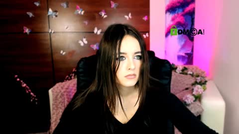 Snapshot of rozmary_ket chatting on January 2025 03:22:01 PM Im Rozmary nice to meet you 3 online show from January 2025 03:22:01 PM