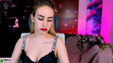 Snapshot of rozmary_ket chatting on February 2025 10:23:02 AM Im Rozmary nice to meet you 3 online show from February 2025 10:23:02 AM