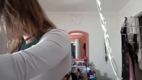 rraineonme online show from November 2025 02:11:01 AM