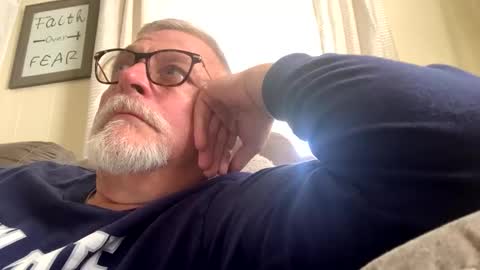 Snapshot of rs006 chatting on October 2025 03:52:01 PM rs006 online show from October 2025 03:52:01 PM