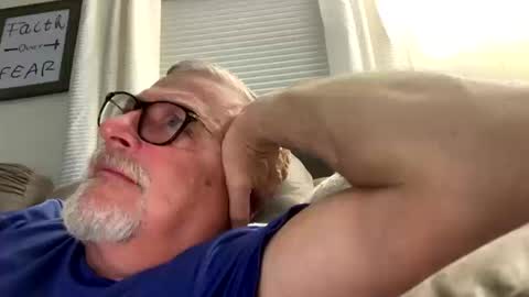 Snapshot of rs006 chatting on October 2025 01:06:02 AM rs006 online show from October 2025 01:06:02 AM