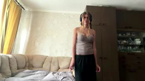 Mia online show from July 2026 11:17:02 AM