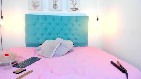 Snapshot of rubiroose chatting on December 2024 10:36:02 PM Rubii online show from December 2024 10:36:02 PM