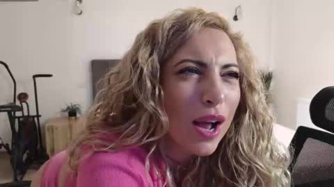 Ruby online show from November 2025 02:15:02 AM