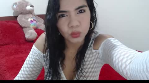 Ruby    Independent model help me reach 50 thumbs up online show from September 2025 01:11:02 PM