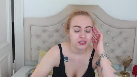 Snapshot of rubykinky chatting on December 2025 03:40:02 PM Ruby online show from December 2025 03:40:02 PM